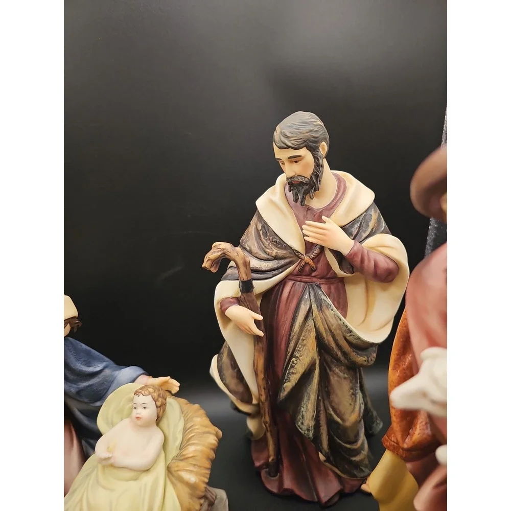 Grandeur Noel 2002 9 piece HAND PAINTED PORCELAIN NATIVITY Scene Collection